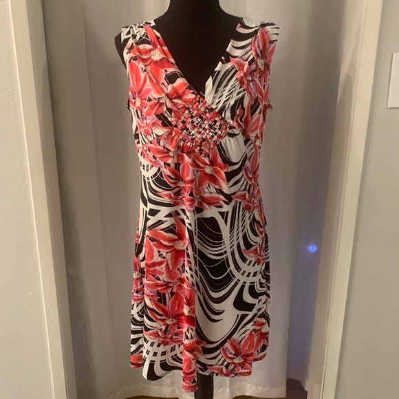Essentials by Milano Dresses & Skirts - ESSENTIALS Dress Sz: M
